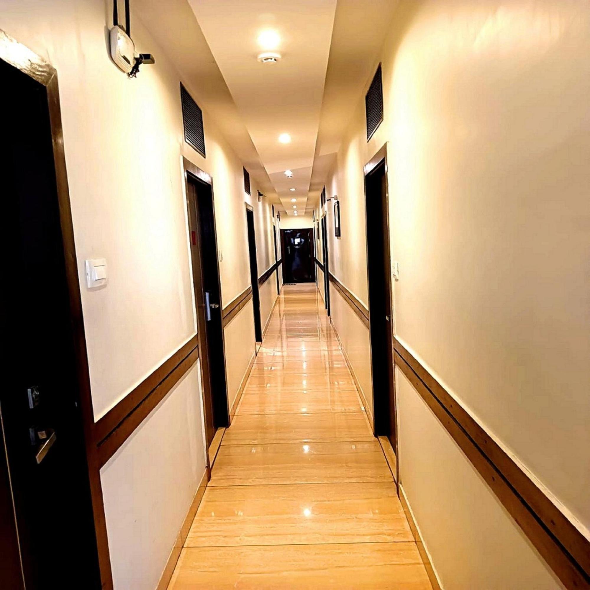 Gateway Inn Mumbai Exterior photo